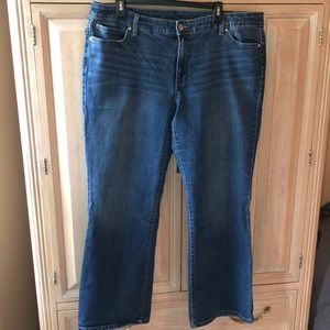 JLo Size 18WS Classic 5-pocket bootleg Jean